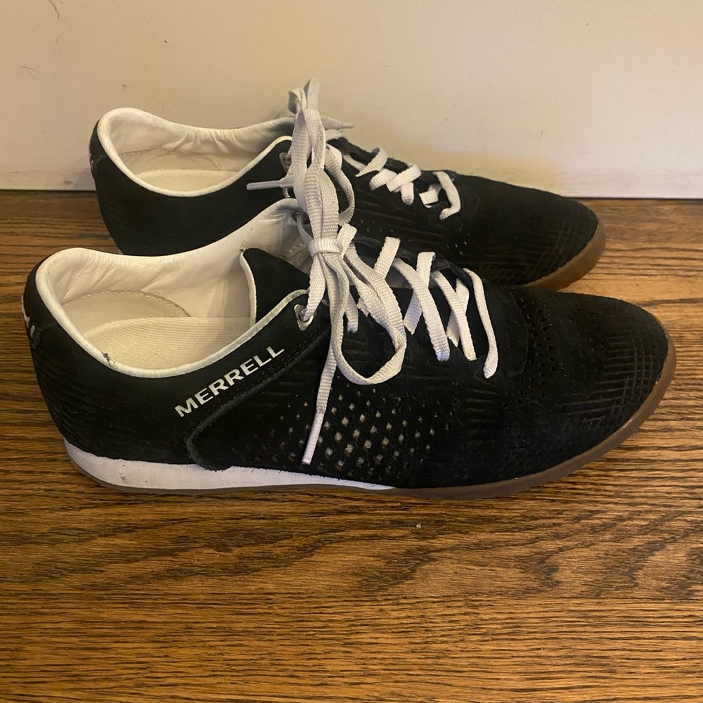 Barely worn Merrell shoes!
